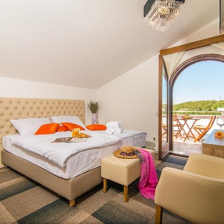 Hotel Villa فيرسار المظهر الخارجي الصورة