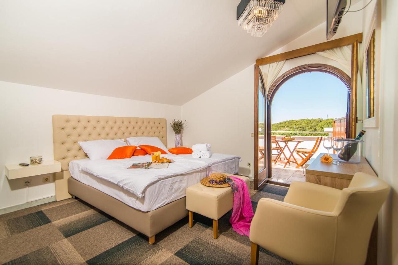 Hotel Villa فيرسار المظهر الخارجي الصورة