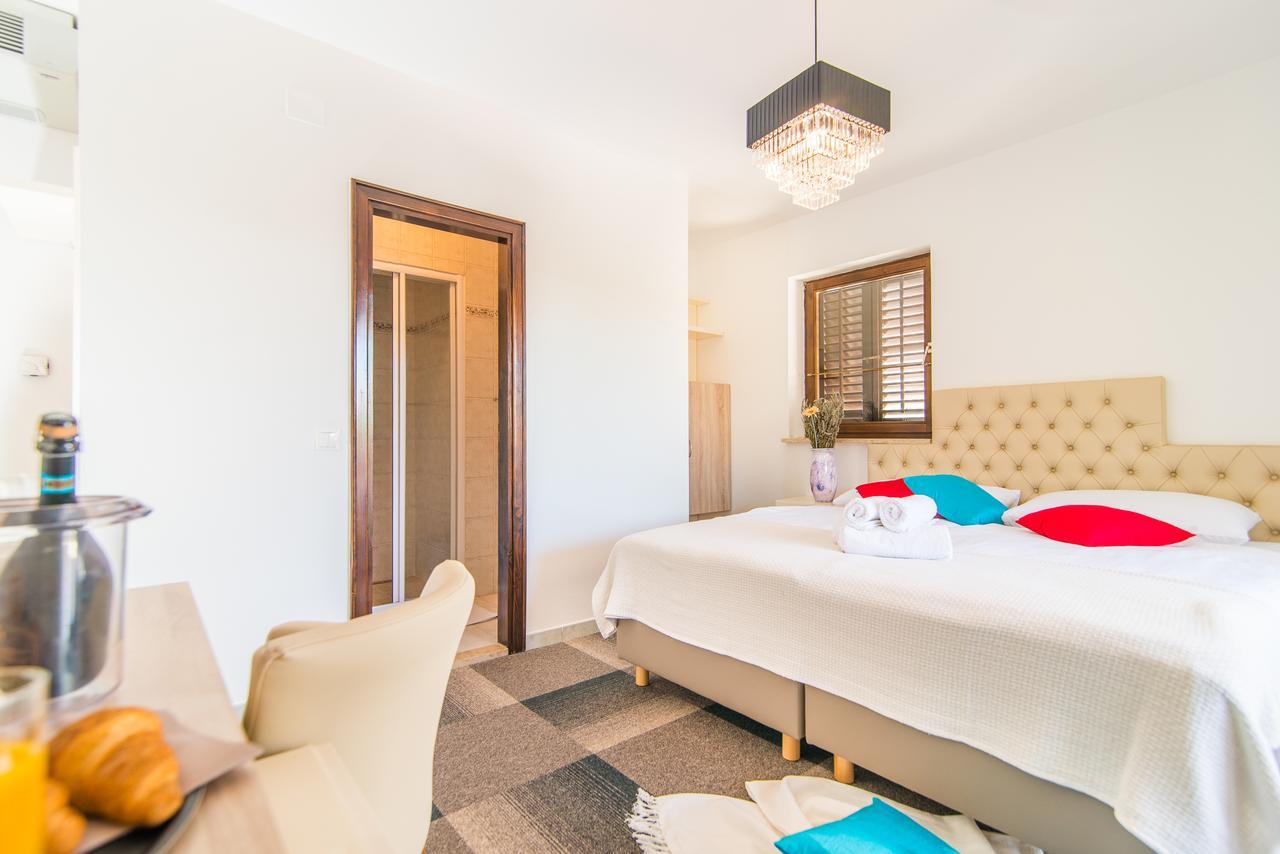 Hotel Villa فيرسار المظهر الخارجي الصورة